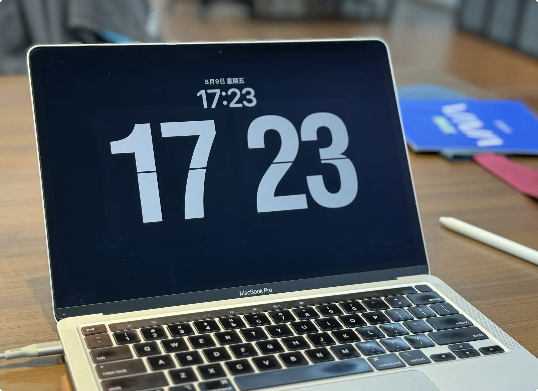 好看的翻页时钟屏幕保护程式《Fliqlo》，Mac/Windows 都能用 - 随时搬砖