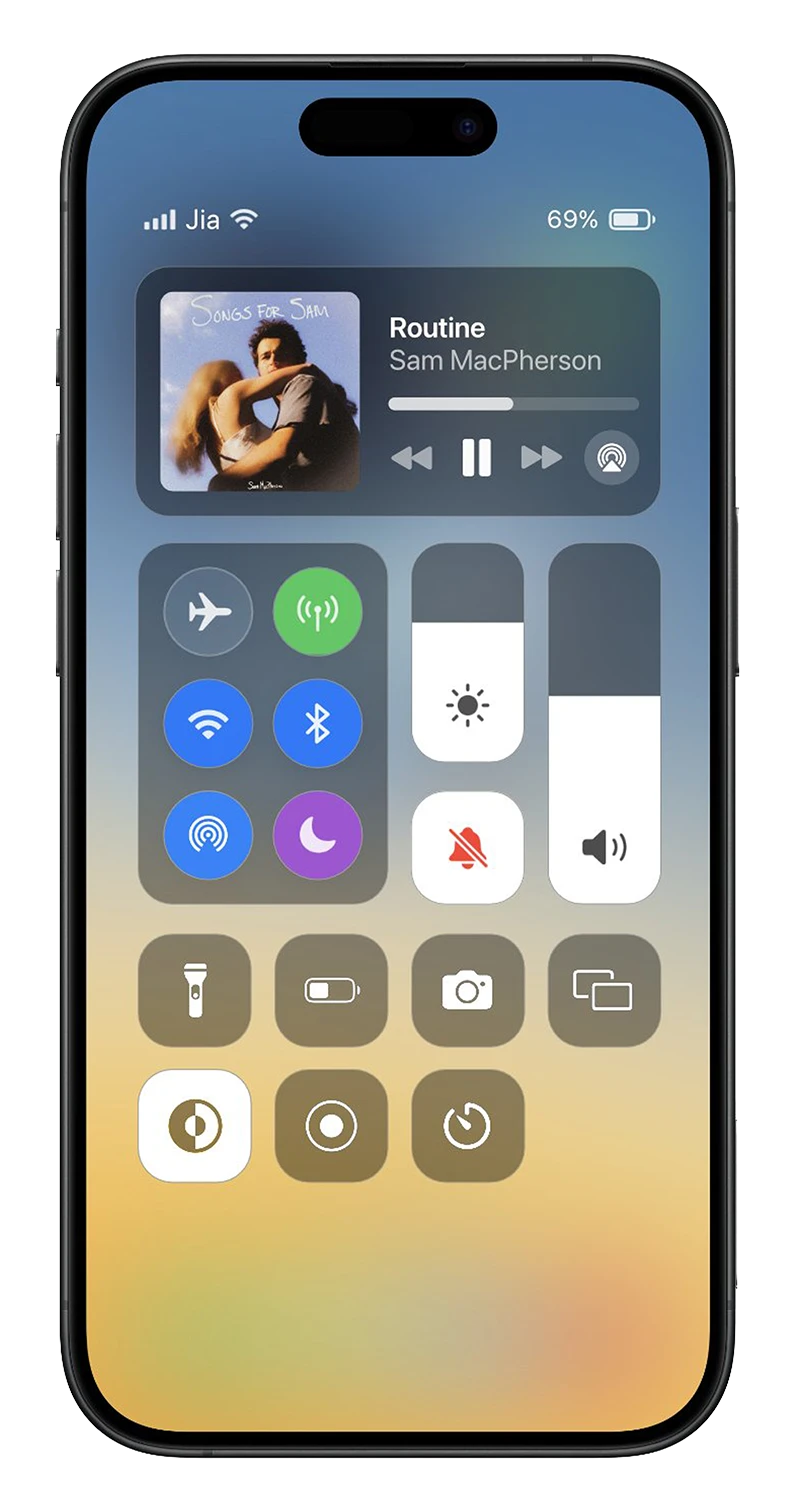 iOS 18 控制中心重大改变，更多自定义选项和全新音乐小工具 - 随时搬砖