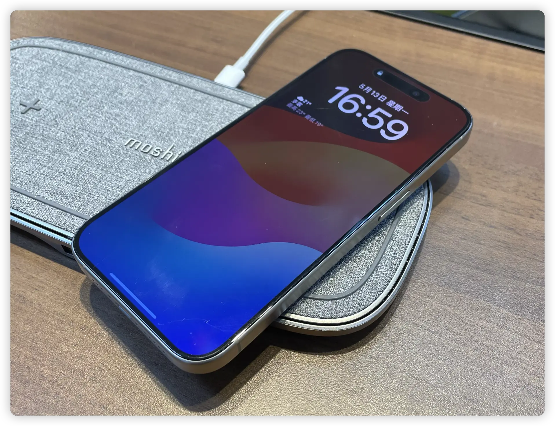 iPhone 待机画面怎么显示时间？支持机型与设置步骤告诉你 - 随时搬砖