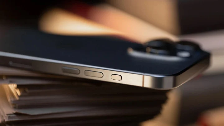 iPhone 16 最大的更新，背后是苹果设计哲学的摇摆不定？ - 随时搬砖