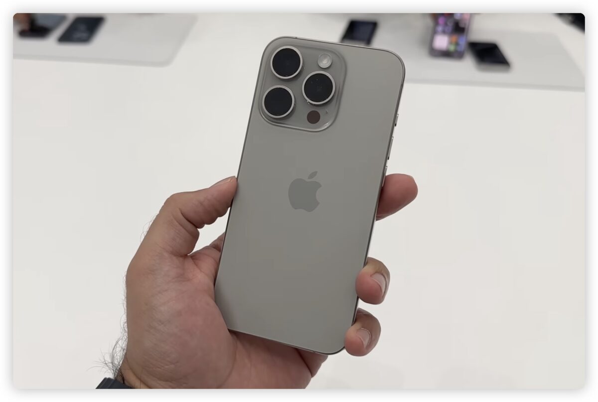 iPhone 15 / iPhone 15 Pro 颜色推荐：分享 4 个选择建议与注意事项 - 随时搬砖